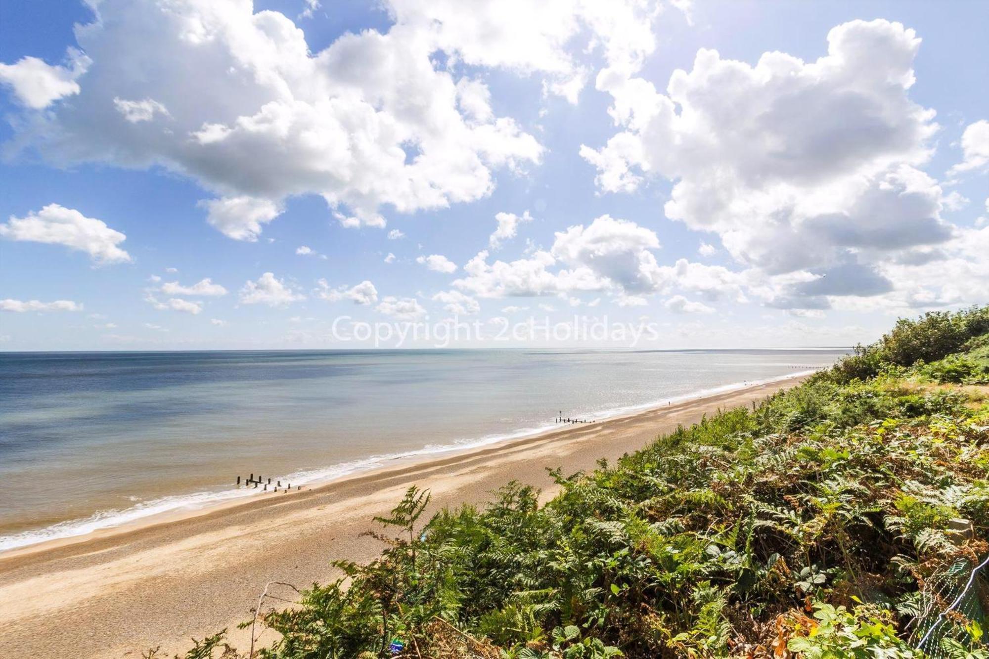 Brilliant Caravan With A Partial Sea View In Suffolk Ref 32026Az Лоустофт Екстериор снимка