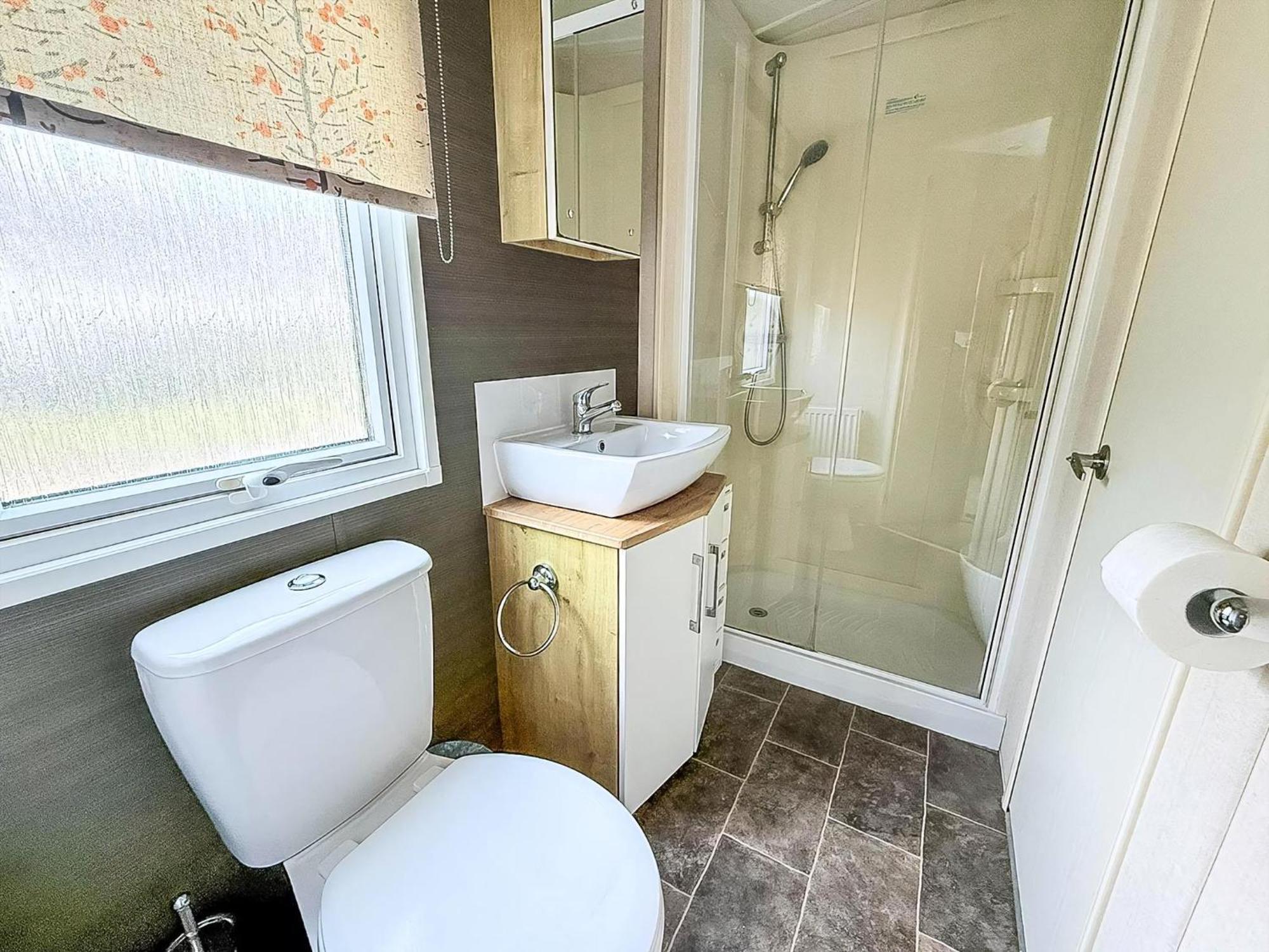 Brilliant Caravan With A Partial Sea View In Suffolk Ref 32026Az Лоустофт Екстериор снимка